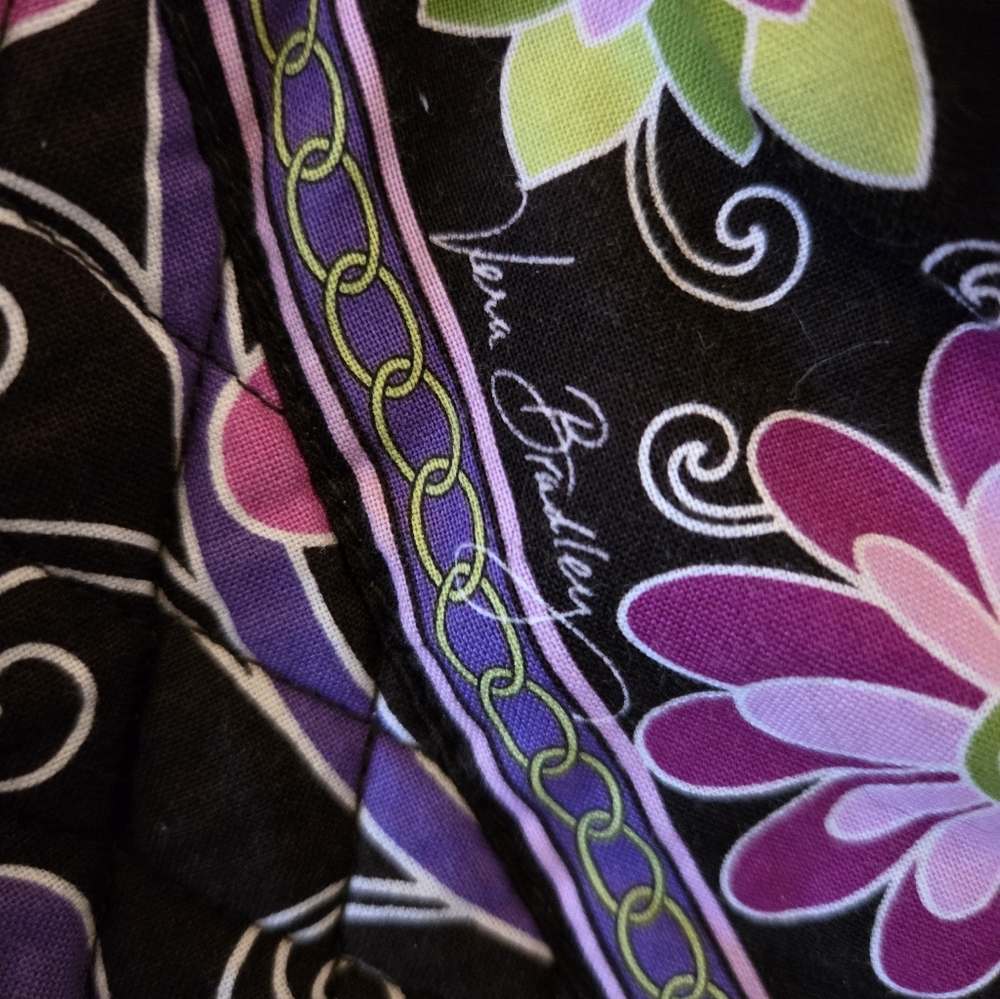 Vera Bradley Large Duffle - Picture 5 of 10